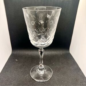 Elegant Etched Flowers Crystal Wine Glass Water Goblet 7”‎ Vintage